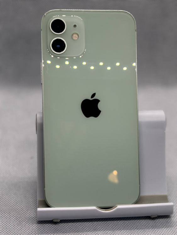 ���Хåƥ꡼84% SIM�ե꡼ iPhone12 64GB ���꡼��