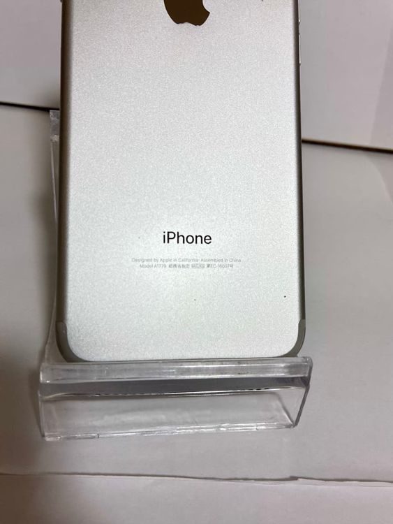 ���Хåƥ꡼84% ���� iPhone7 32GB ����С�   ����̵��