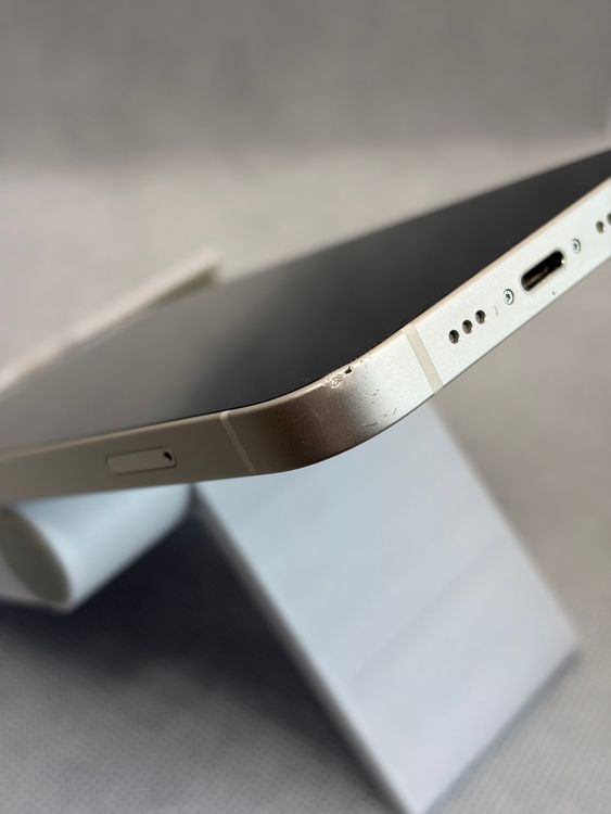 ���Хåƥ꡼85% SIM�ե꡼ iPhone14 128GB �������饤��