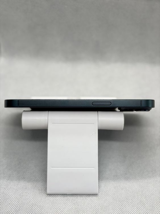 ��SIM�ե꡼ iPhone14 256GB �Хåƥ꡼84% �ߥåɥʥ���