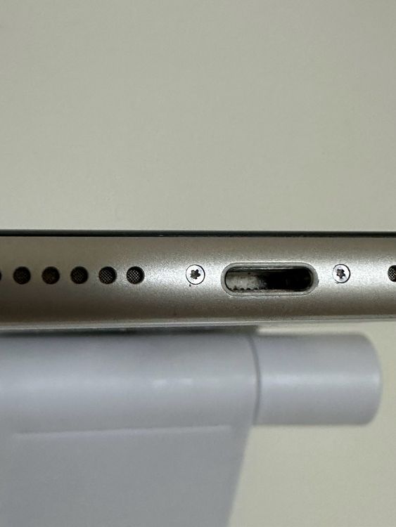 ��SIM�ե꡼ iPhone11 64GB �ۥ磻��