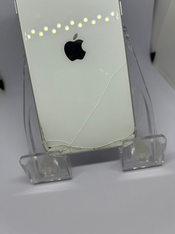 ��SIM�ե꡼ iPhoneSE��2����  64GB �ۥ磻�� �Хåƥ꡼83%
