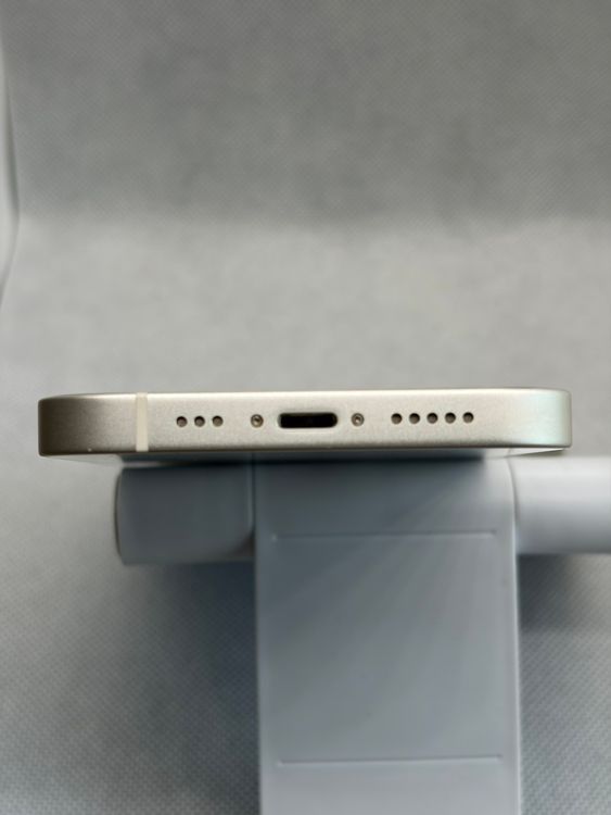 ���Хåƥ꡼82% SIM�ե꡼ iPhone14 128GB �������饤��