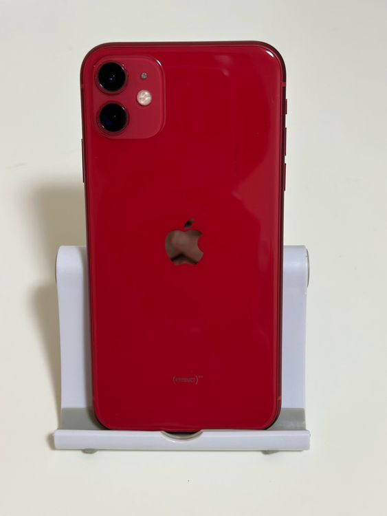 ���Хåƥ꡼81% SIM�ե꡼ iPhone11 64GB ��å�