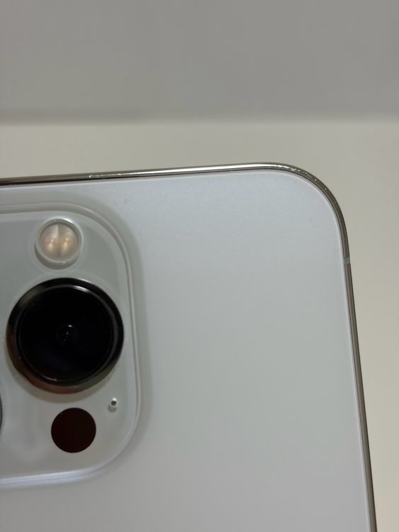 ���Хåƥ꡼80% SIM�ե꡼ iPhone13Pro 128GB ����С�