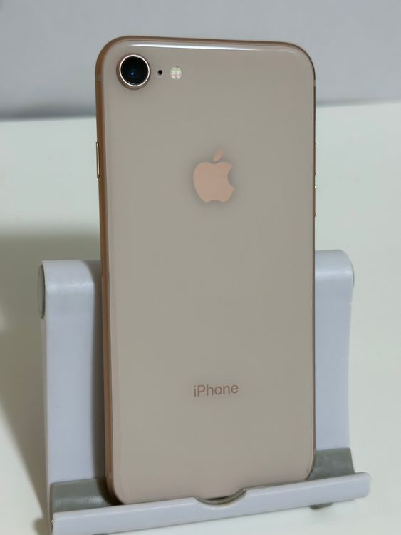 ��SIM�ե꡼ iPhone8 64GB �������