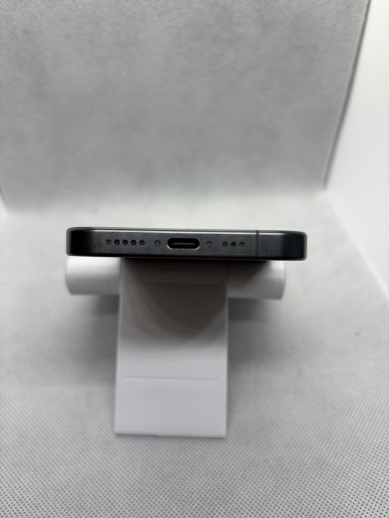 ���ϥԥͥ� SIM�ե꡼ iPhone15Pro 128GB �֥�å������˥��� �Хåƥ꡼89%