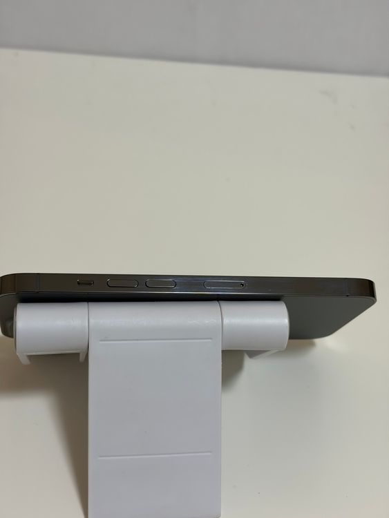 ������ �Хåƥ꡼80% SIM�ե꡼ iPhone13Pro 128GB ����ե�����