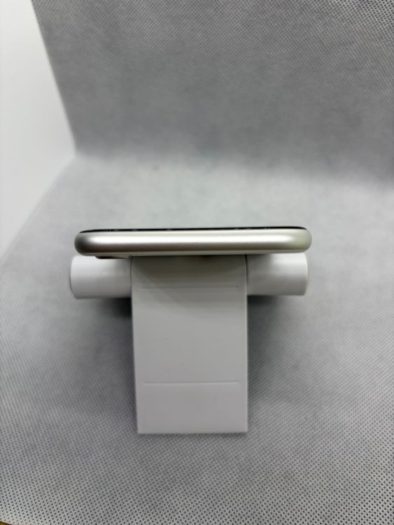 ���ϥԥͥ��ͥå� SIM�ե꡼ iPhoneSE ��2���� 64GB �ۥ磻�� �Хåƥ꡼100%