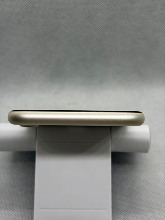 ���ϥԥͥ��ͥå� SIM�ե꡼ iPhoneSE ��3���� 64GB �Хåƥ꡼88%