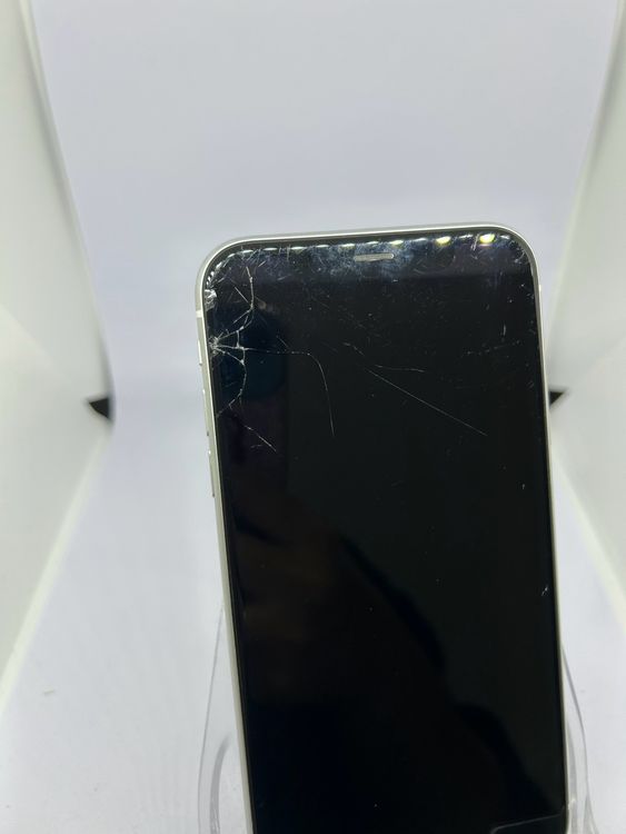 ��SIM�ե꡼ iPhoneXR  256GB �ۥ磻�� �Хåƥ꡼76%