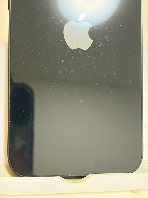 ���Хåƥ꡼85% SIM�ե꡼ iPhone14 128GB �ߥåɥʥ���
