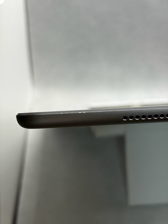 ��SIM�ե꡼ iPad Air ��3���� 64GB ���졼