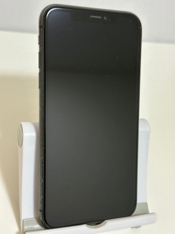 ���Хåƥ꡼85% SIM�ե꡼ iPhone11 128GB �֥�å�