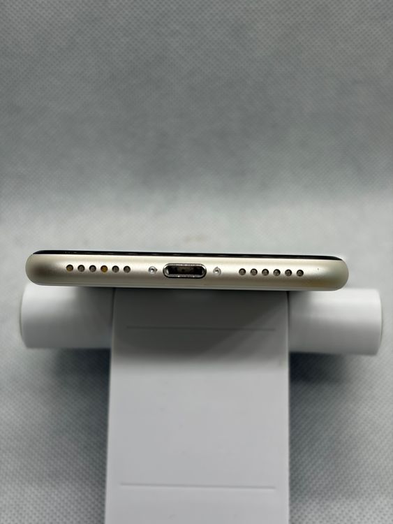 ���ϥԥͥ��ͥå� SIM�ե꡼ iPhoneSE ��3���� 64GB �Хåƥ꡼88%