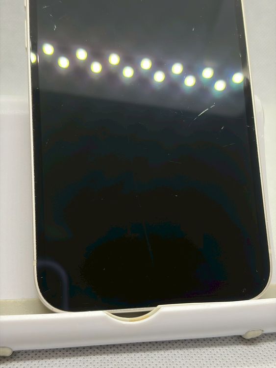 ���Хåƥ꡼85% SIM�ե꡼ iPhone14 128GB �������饤��