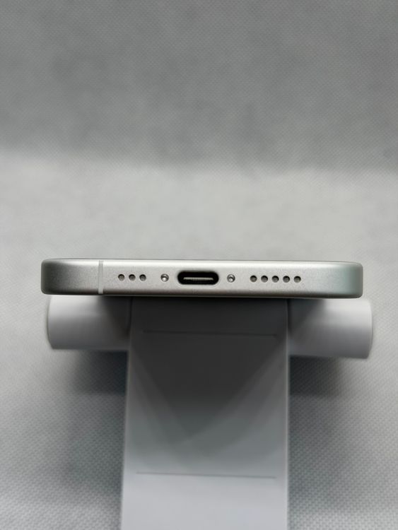 ���Хåƥ꡼100% ����Ʊ�� SIM�ե꡼ iPhone16 128GB �ۥ磻��