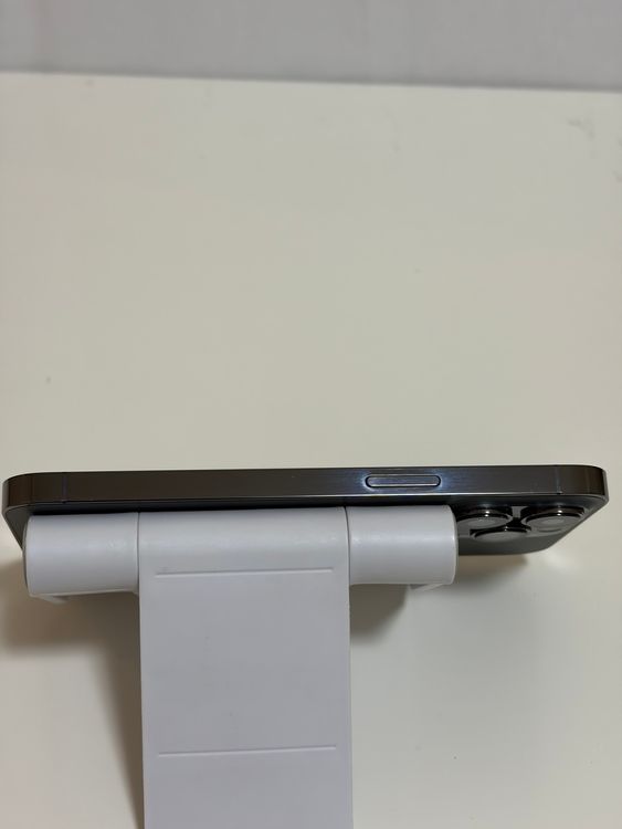 ������ �Хåƥ꡼80% SIM�ե꡼ iPhone13Pro 128GB ����ե�����