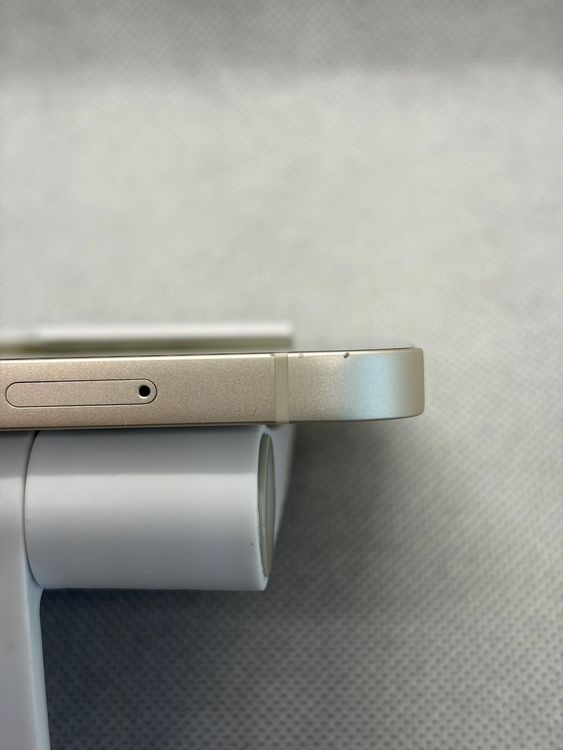 ���Хåƥ꡼86% SIM�ե꡼ iPhone13 128GB �������饤��