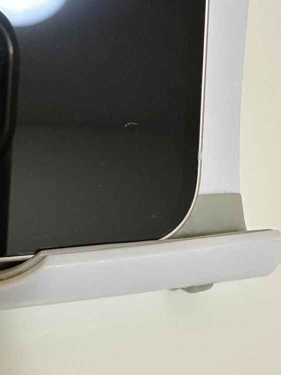 ���Хåƥ꡼80% SIM�ե꡼ iPhone13 128GB �������饤��