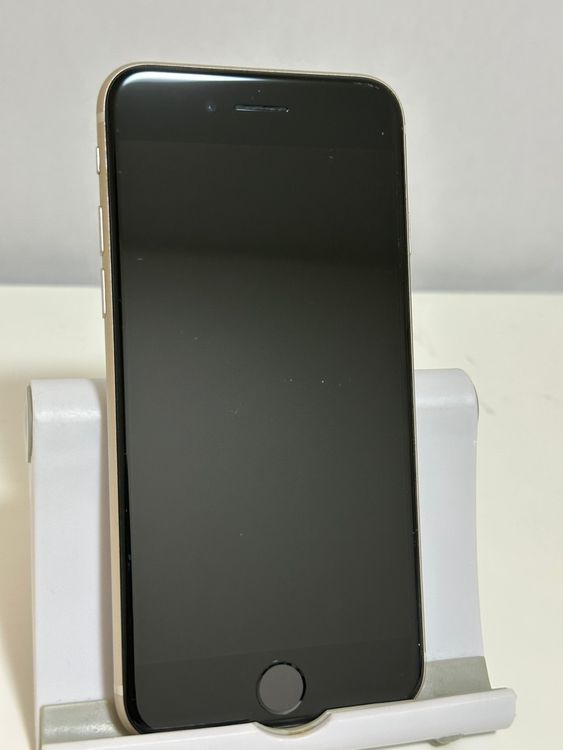 ���Хåƥ꡼84% SIM�ե꡼ iPhoneSE ��3���� 64GB �������饤��