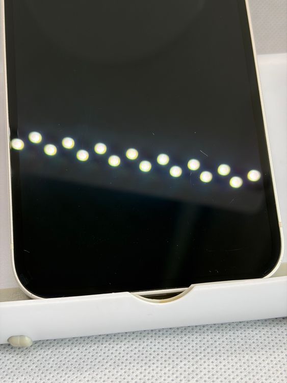 ���Хåƥ꡼85% SIM�ե꡼ iPhone13 128GB �������饤��