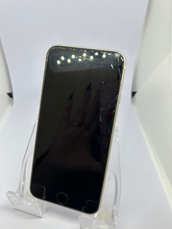 ��SIM�ե꡼ iPhoneSE��3����  64GB �������饤�� �Хåƥ꡼78%