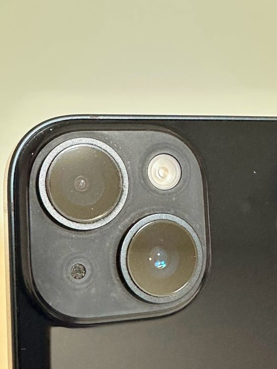 ���Хåƥ꡼84% SIM�ե꡼ iPhone14 128GB �ߥåɥʥ���