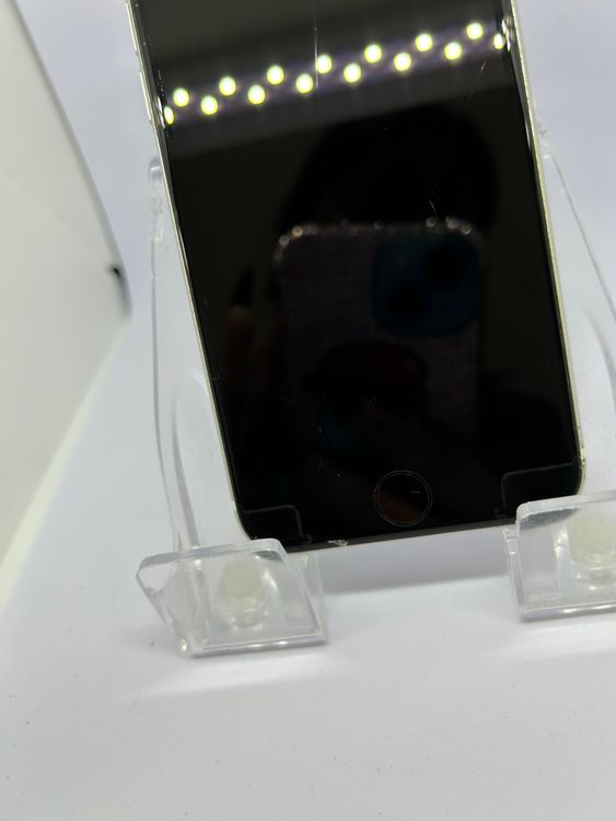 ��SIM�ե꡼ iPhoneSE��2����  128GB �ۥ磻�� �Хåƥ꡼72%
