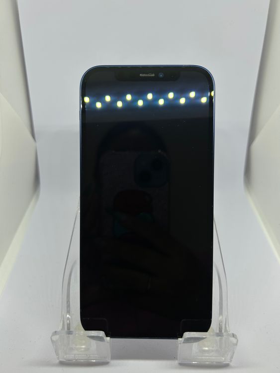 ��SIM�ե꡼ iPhone12  64GB �֥롼 �Хåƥ꡼79%
