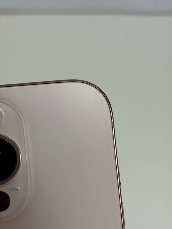 ���Хåƥ꡼90% SIM�ե꡼ iPhone16Pro 256GB �ǥ����ȥ����˥���