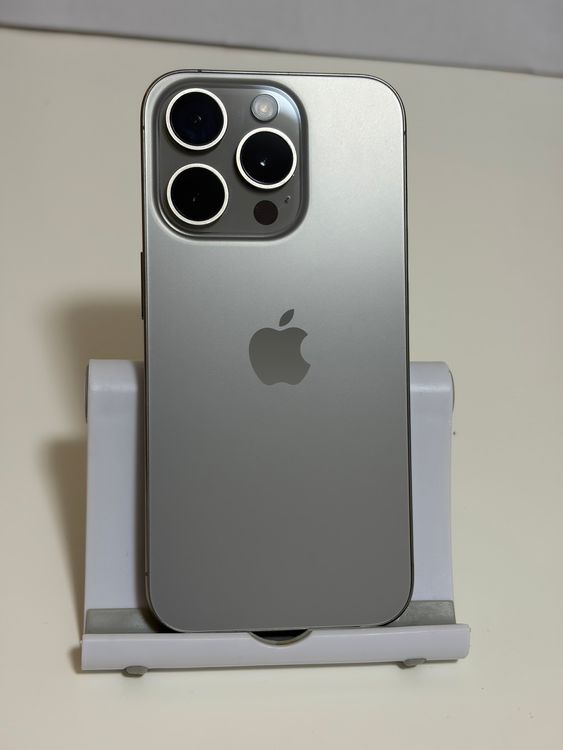 ������Ʊ�� �Хåƥ꡼80% SIM�ե꡼ iPhone15Pro 128GB �ʥ���������˥���