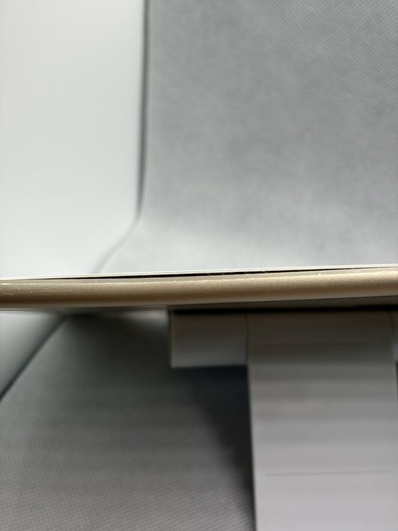 ��iPad Air ��2���� 16GB ������� docomo