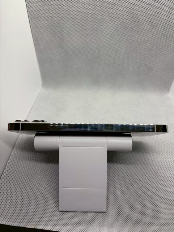 ���ϥԥͥ��ͥå� SIM�ե꡼ iPhone13ProMax 256GB ����С� �Хåƥ꡼86%