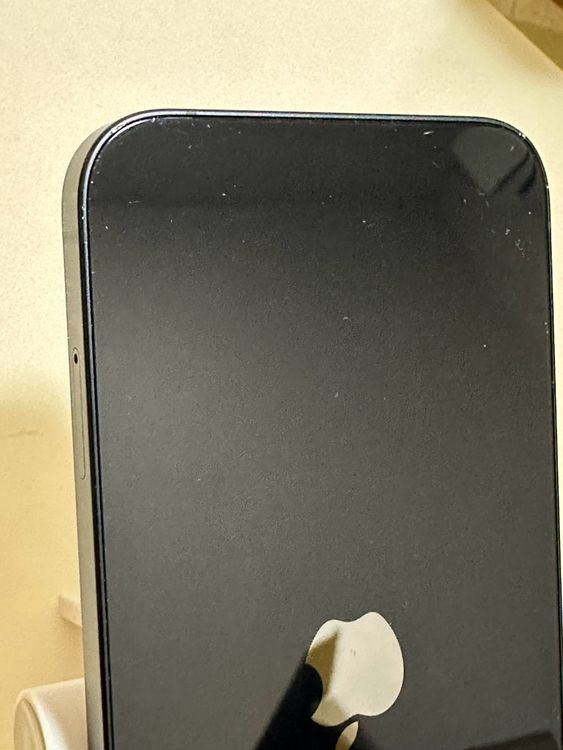 ���Хåƥ꡼84% SIM�ե꡼ iPhone13 128GB �ߥåɥʥ���