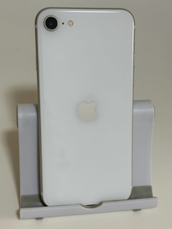 ���Хåƥ꡼80% SIM�ե꡼ iPhoneSE ��2���� 64GB �ۥ磻��