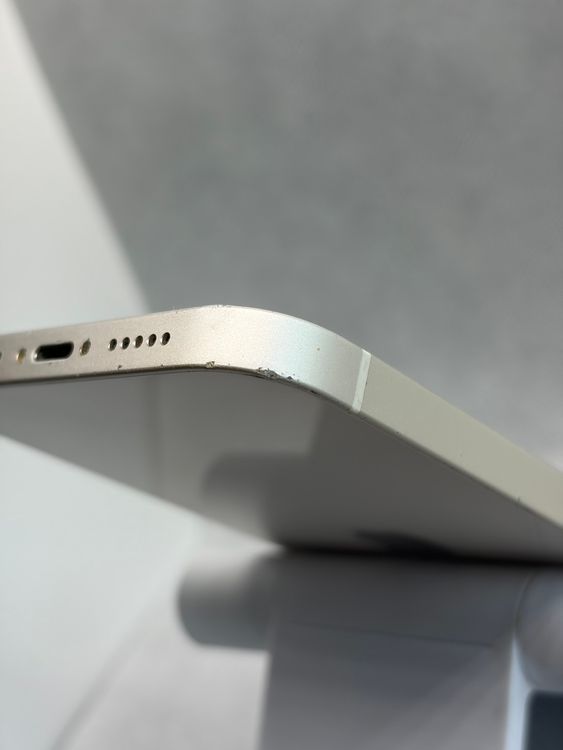 ���Хåƥ꡼82% SIM�ե꡼ iPhone12 128GB �ۥ磻��