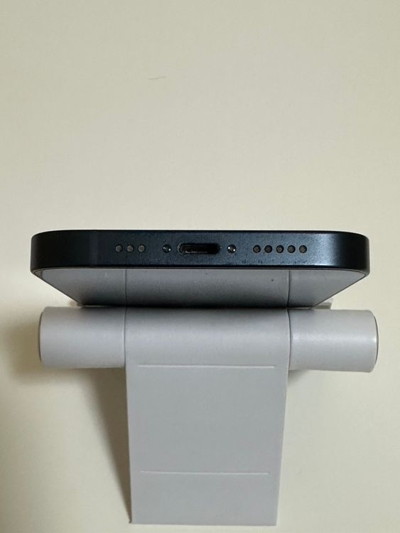 ���Хåƥ꡼90% SIM�ե꡼ iPhone14 128GB �ߥåɥʥ���