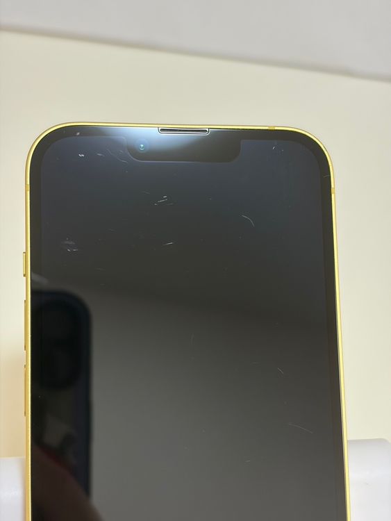 ���Хåƥ꡼82% SIM�ե꡼ iPhone14 128GB ��������