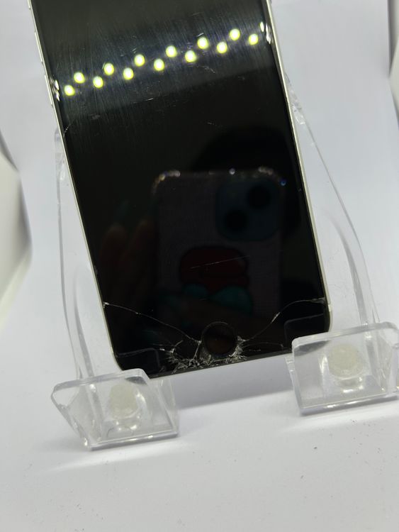 ��SIM�ե꡼ iPhoneSE��2����  128GB �ۥ磻�� �Хåƥ꡼72%