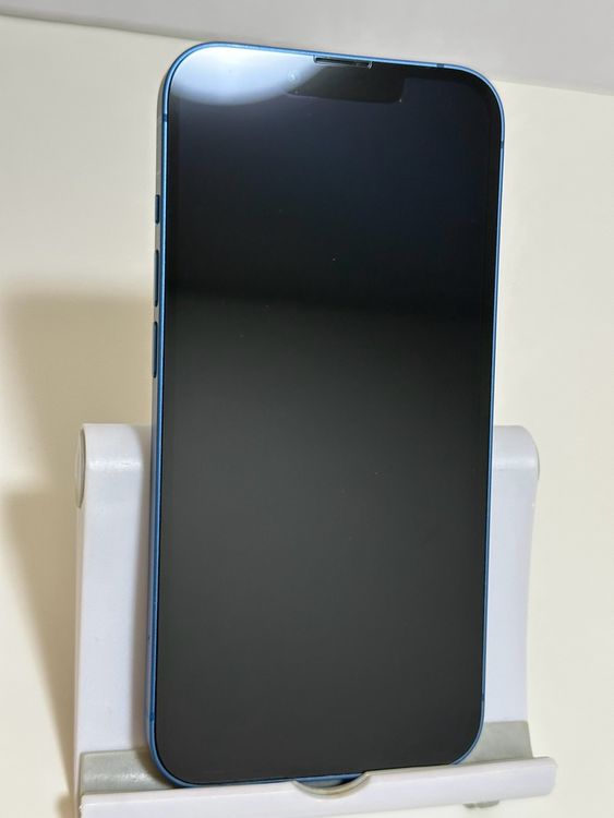 ���Хåƥ꡼81% ���� SIM�ե꡼ iPhone13 128GB �֥롼