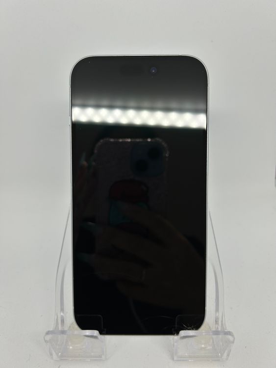 ��SIM�ե꡼ iPhone15  256GB �֥롼 �Хåƥ꡼82%