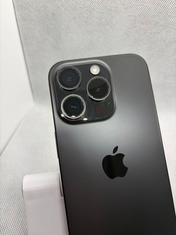 ���Хåƥ꡼89% SIM�ե꡼ iPhone15Pro 128GB �֥�å������˥���