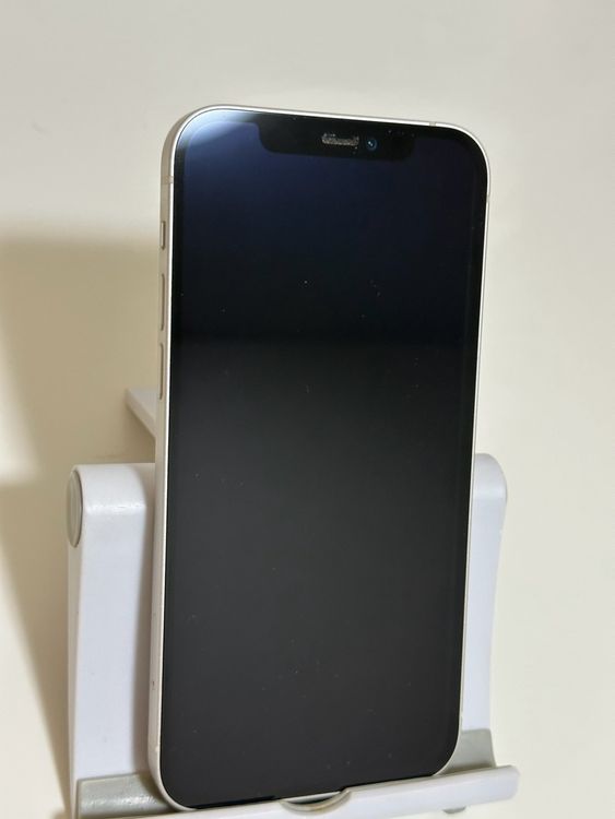��SIM�ե꡼ iPhone12 64GB �ۥ磻��