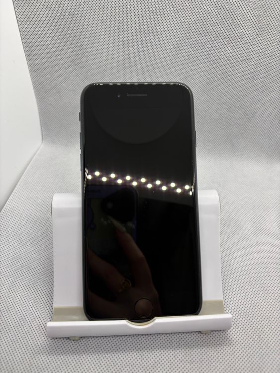 ���Хåƥ꡼97% ���� SIM�ե꡼ iPhoneSE ��3���� 128GB �ߥåɥʥ���