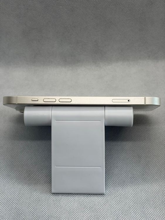 ���Хåƥ꡼84% Ķ���� SIM�ե꡼ iPhone14 128GB �������饤��