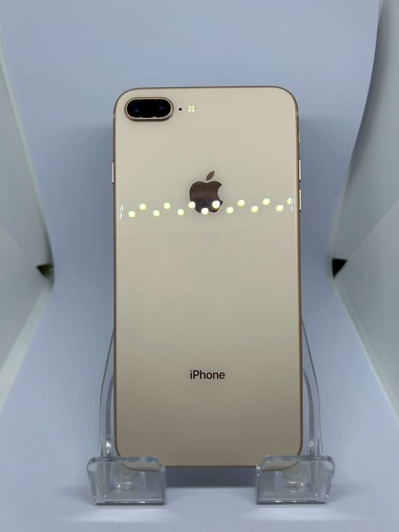 ��SIM�ե꡼ iPhone8Plus  64GB ������� �Хåƥ꡼73%