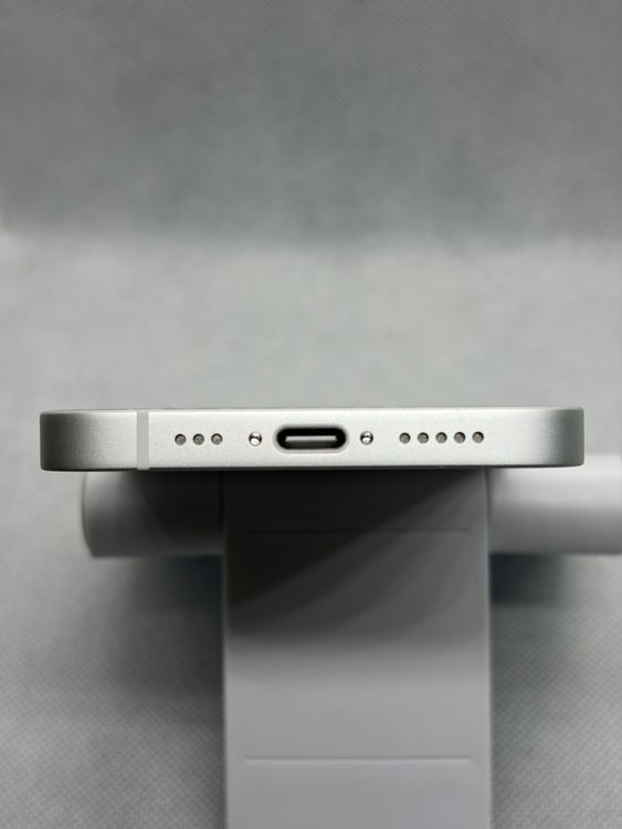 ������̤���� SIM�ե꡼ iPhone16e 128GB �ۥ磻��