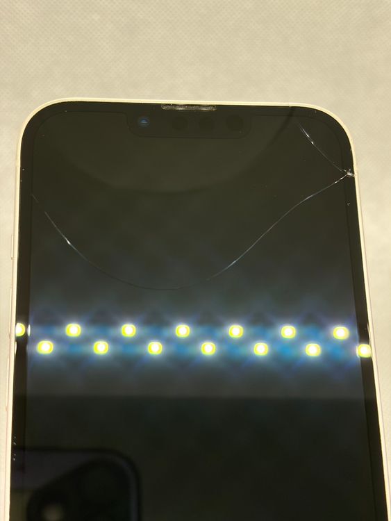 ���Хåƥ꡼89% SIM�ե꡼ iPhone13 128GB �������饤��