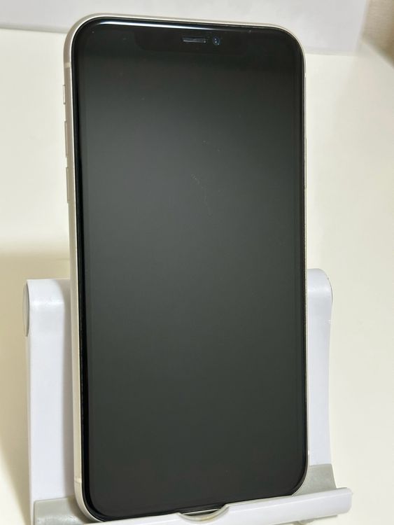 ��SIM�ե꡼ iPhone11 64GB �ۥ磻��